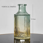 Vase im Retro-Stil transparent farbig